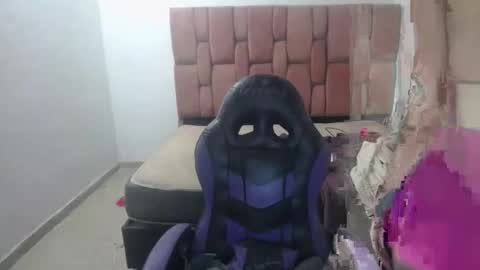 Snapshot of luna_rosita chatting on 02/11/25, 04:22 Luna online show from 02/11/25, 04:22