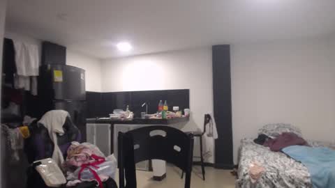 Snapshot of luna_rosita chatting on 03/10/25, 04:38 Luna online show from 03/10/25, 04:38