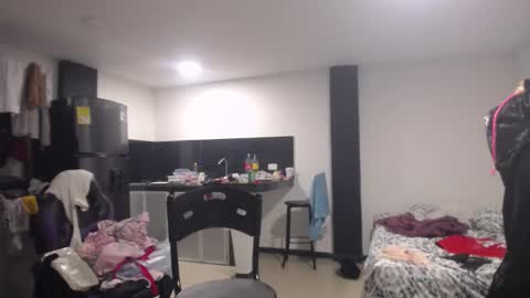 Snapshot of luna_rosita chatting on 03/10/25, 06:34 Luna online show from 03/10/25, 06:34