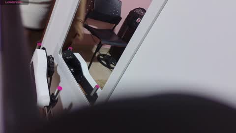 luna_rousse26 online show from 05/26/26, 01:29