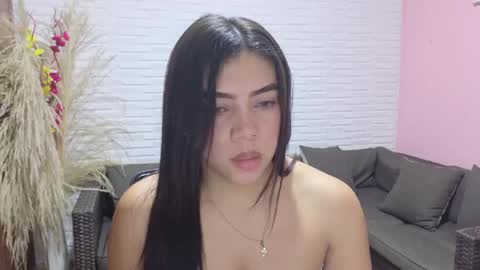 luna_rousse26 online show from 06/05/26, 02:01