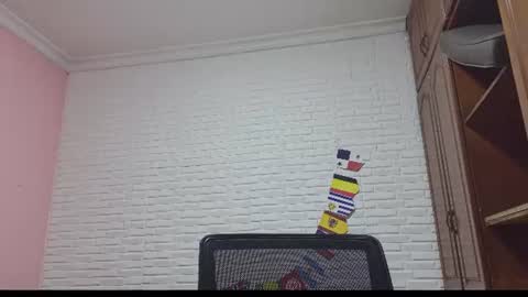 luna_rousse26 online show from 07/15/26, 04:34