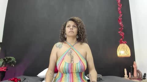 Luna online show from 11/19/25, 09:26