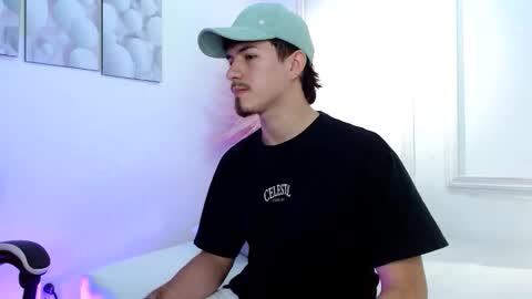 Luna Stanford online show from 09/21/25, 02:13