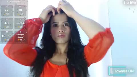 luna_starr69 online show from 12/01/25, 12:54