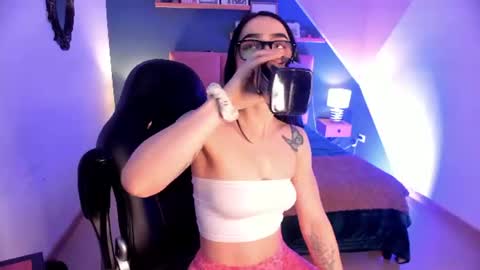 Luna online show from 07/10/26, 07:05
