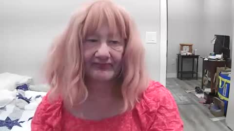 Luna online show from 02/21/25, 11:10