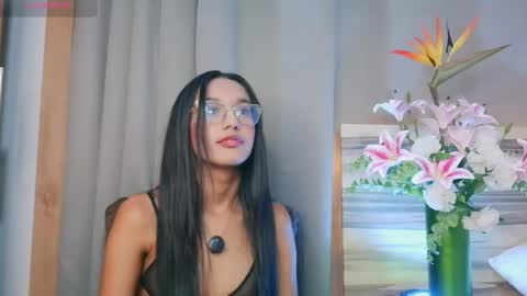 Snapshot of luna_valen chatting on 05/10/26, 04:39 luna_valen online show from 05/10/26, 04:39
