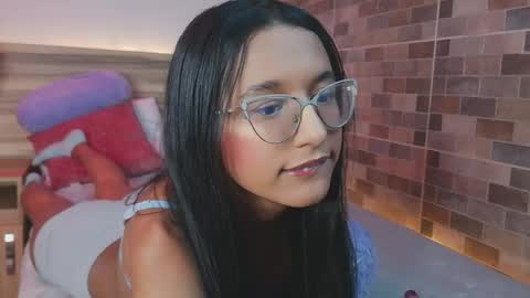 Snapshot of luna_valen chatting on 06/07/26, 03:21 luna_valen online show from 06/07/26, 03:21
