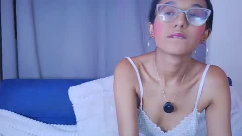 luna_valen online show from 07/06/26, 08:33