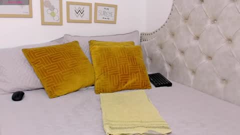 luna_valle online show from 02/03/25, 11:15