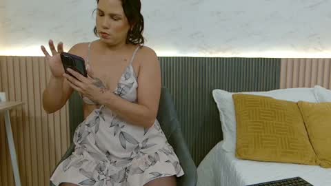 luna_valle online show from 04/08/26, 08:31