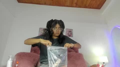 Snapshot of luna_velveth1 chatting on 02/02/26, 01:04 luna_velveth1 online show from 02/02/26, 01:04