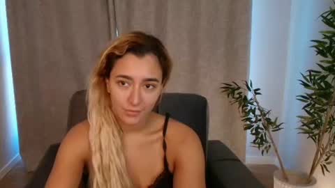 Luna online show from 06/23/26, 02:26