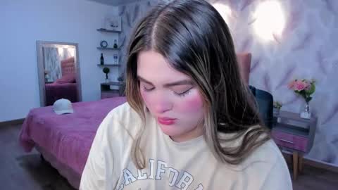  Luna online show from 12/05/25, 03:15