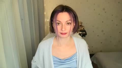 lunaa_bluee online show from 04/23/26, 09:39