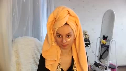 lunaa_bluee online show from 05/15/26, 05:42