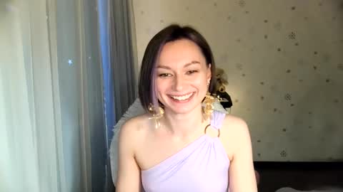 lunaa_bluee online show from 05/25/26, 06:47