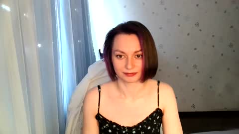 lunaa_bluee online show from 06/06/26, 04:55