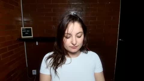 lunaa_m_ online show from 02/24/25, 11:19