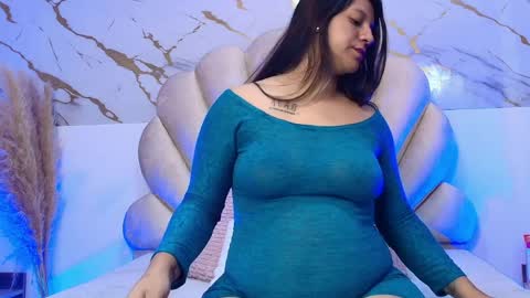 Lunaa rossee  online show from 04/06/26, 12:17