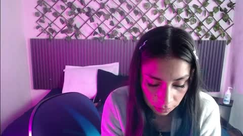 lunaaa_07 online show from 04/09/26, 10:53