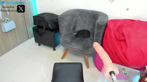 Luna Hatzel online show from 01/15/25, 01:52