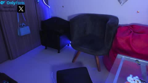 Luna Hatzel online show from 01/23/25, 08:25