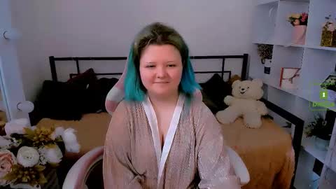 Snapshot of lunaar_ chatting on 03/12/26, 08:09 Luna online show from 03/12/26, 08:09