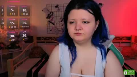 Snapshot of lunaar_ chatting on 03/17/26, 07:01 Luna online show from 03/17/26, 07:01