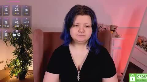 Snapshot of lunaar_ chatting on 03/25/26, 07:03 Luna online show from 03/25/26, 07:03