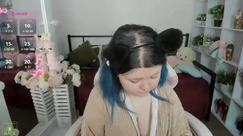 Snapshot of lunaar_ chatting on 04/11/26, 06:40 Luna online show from 04/11/26, 06:40