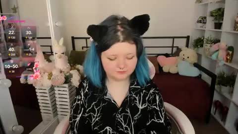 Snapshot of lunaar_ chatting on 04/16/26, 06:36 Luna online show from 04/16/26, 06:36