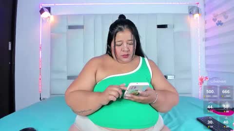 Snapshot of lunaasweett chatting on 11/04/25, 08:08 online show from 11/04/25, 08:08