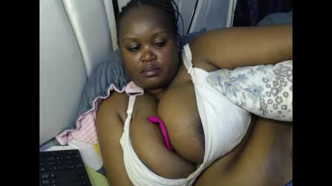 lunabloom01 online show from 03/21/26, 08:19