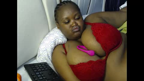 lunabloom01 online show from 04/06/26, 04:52