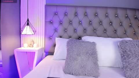 Luna  online show from 01/17/26, 05:16