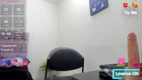 Snapshot of lunabrillante1972 chatting on 06/16/26, 01:30 lunabrillante1972 online show from 06/16/26, 01:30