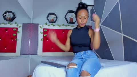 Luna online show from 02/04/26, 08:25