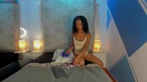 Luna online show from 02/26/26, 04:55