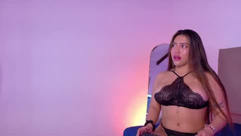 lunacruz_ online show from 07/15/26, 10:53