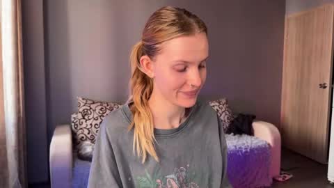 Britney online show from 09/21/25, 06:26