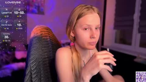 Britney online show from 11/07/25, 05:35