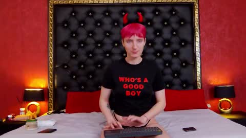 Luna Devil online show from 02/12/26, 08:48