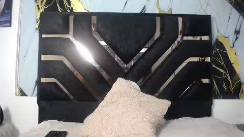 Luna online show from 03/18/26, 05:32