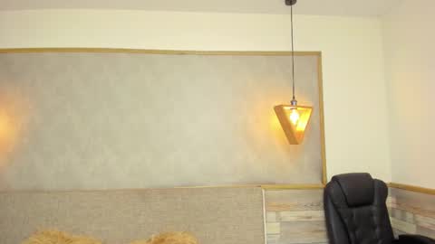 LUNA  online show from 11/22/25, 01:32