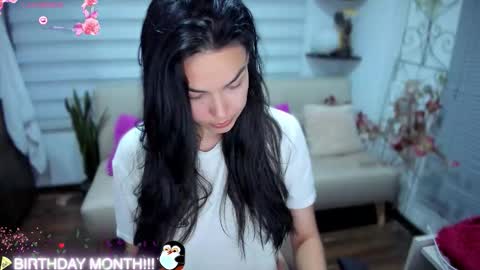 Luna online show from 11/07/25, 02:33