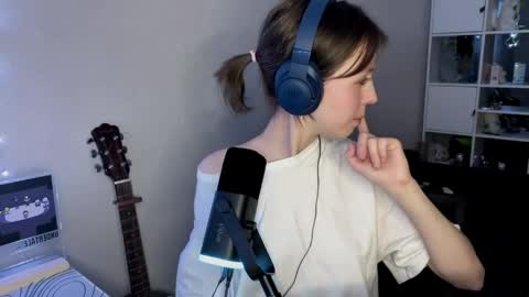 luna online show from 04/05/26, 08:17