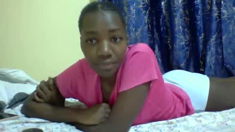 lunah_kitty online show from 04/03/26, 12:03