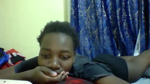 lunah_kitty online show from 05/20/26, 07:53